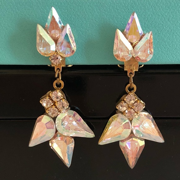 Jewelry - Vintage clip on earrings chandelier rhinestones